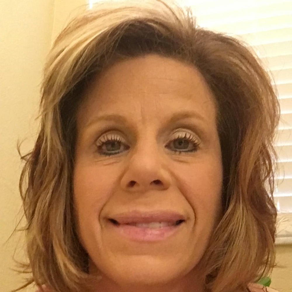 Meet your Posher, Debbie
